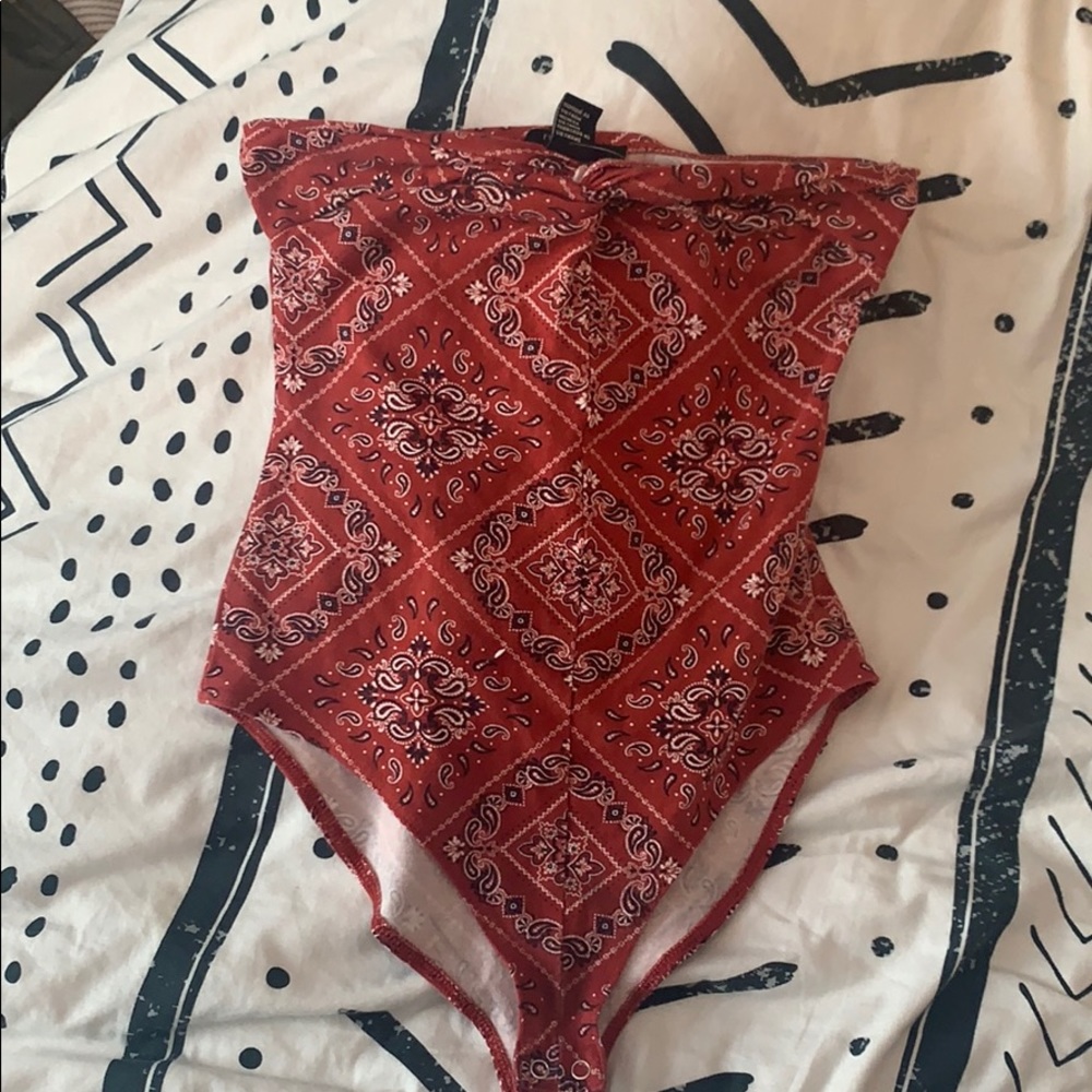 Strapless body suit never worn